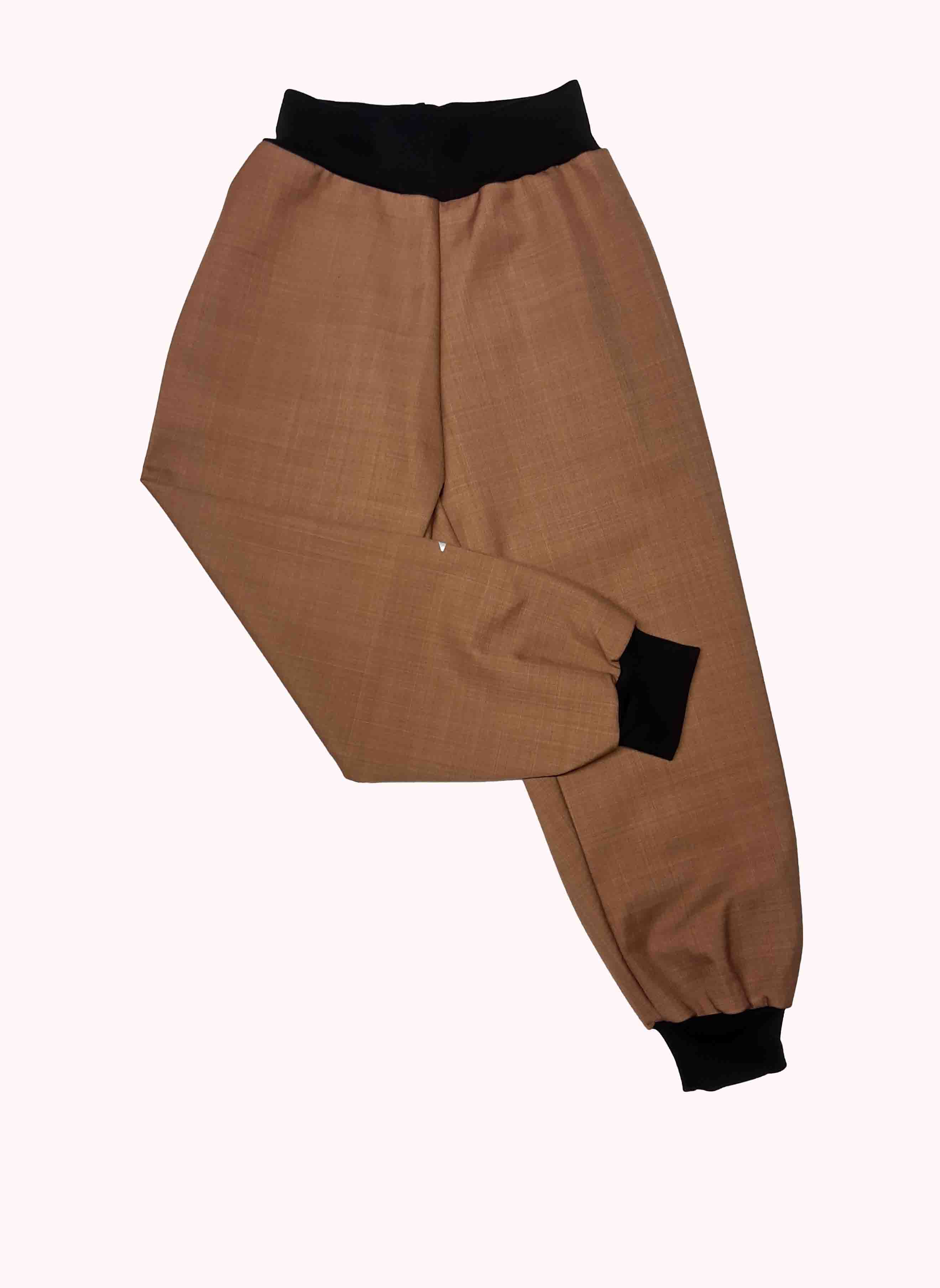 Softshellové kalhoty jarní/podzimní, vel. 128, hnědé s černou