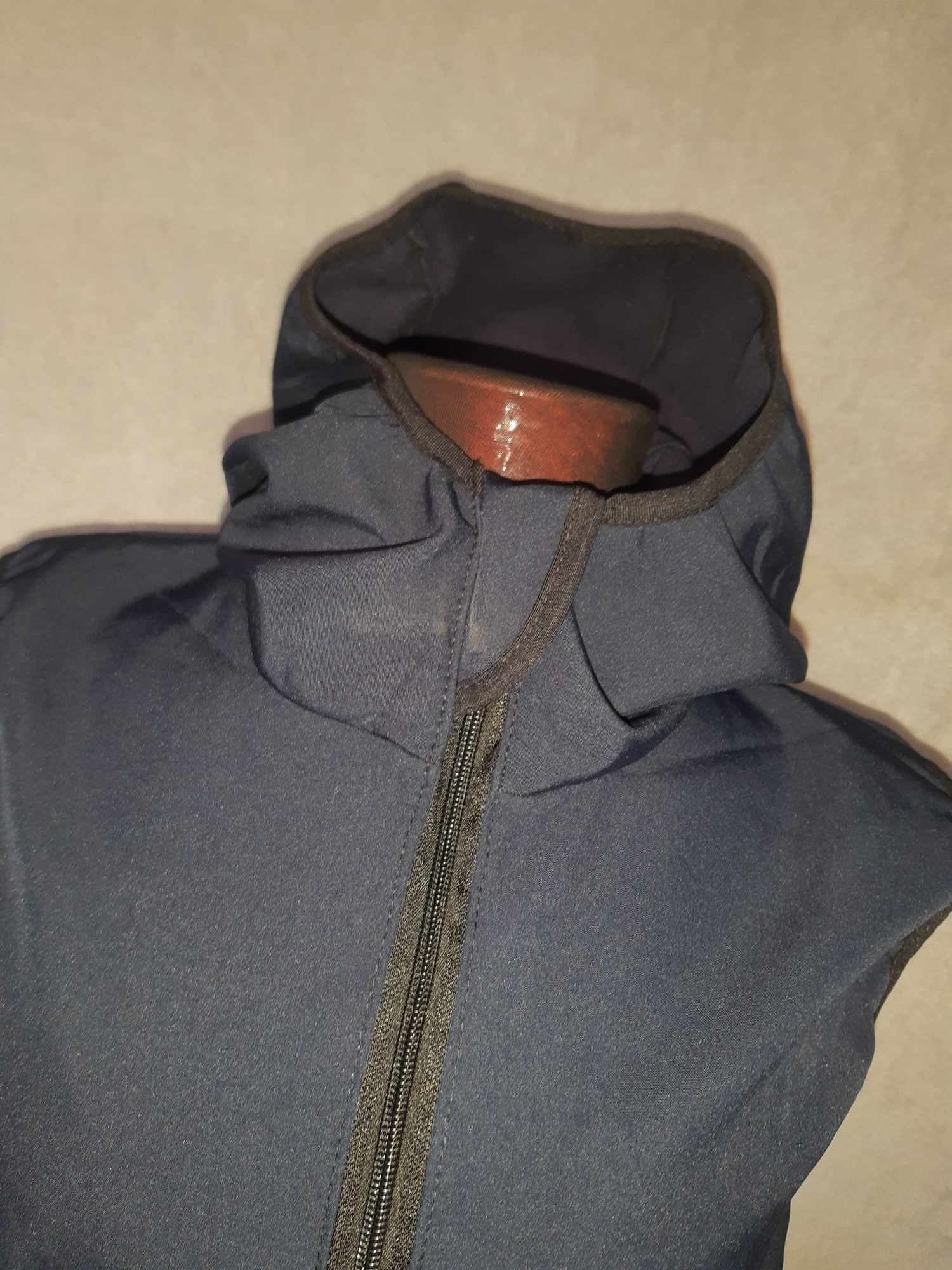 Softshellová vesta tmavě modrá vel. 146