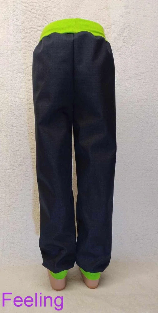 Softehellové kalhoty s beránkem, vel. 152, černé se sv. zelenou