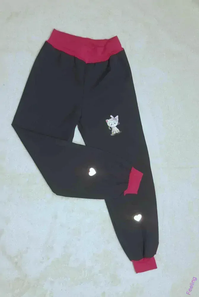 Softshellové kalhoty s fleecem, vel. 122, šedé s růžovou, reflexními prvka a obrázkem 