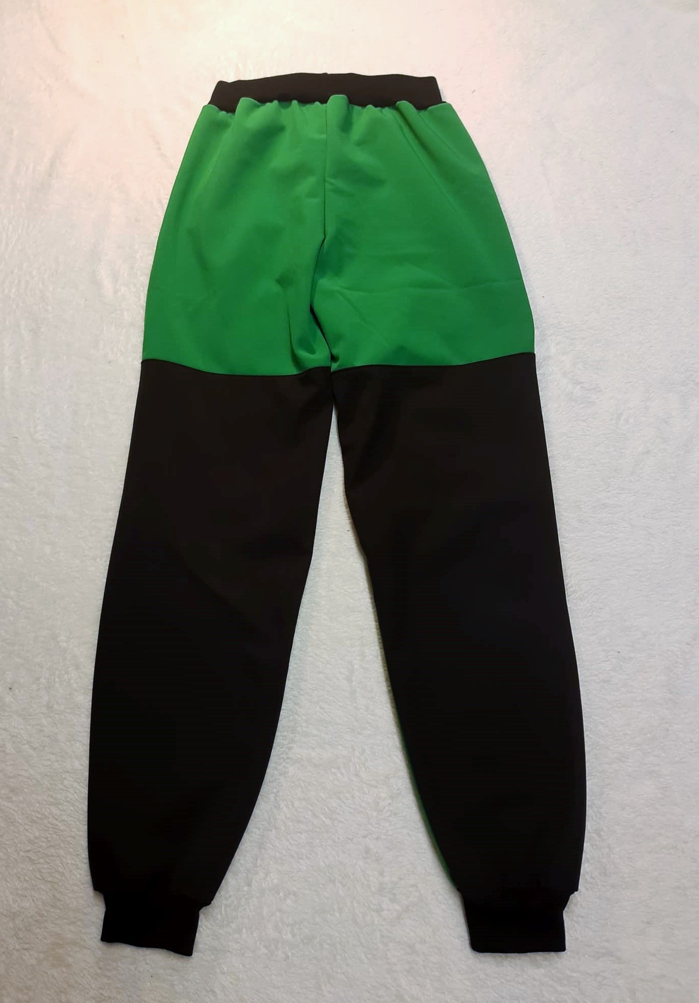 Softshellové kalhoty s fleecem, vel. 134,zelené s černou 