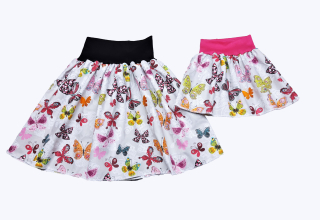 Feeling, SET dámská sukně + dětská, světle šedá a motýli, dámská pas černá, dětská pas růžoví 