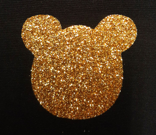 Nažehlovací medvídek s flitry červený